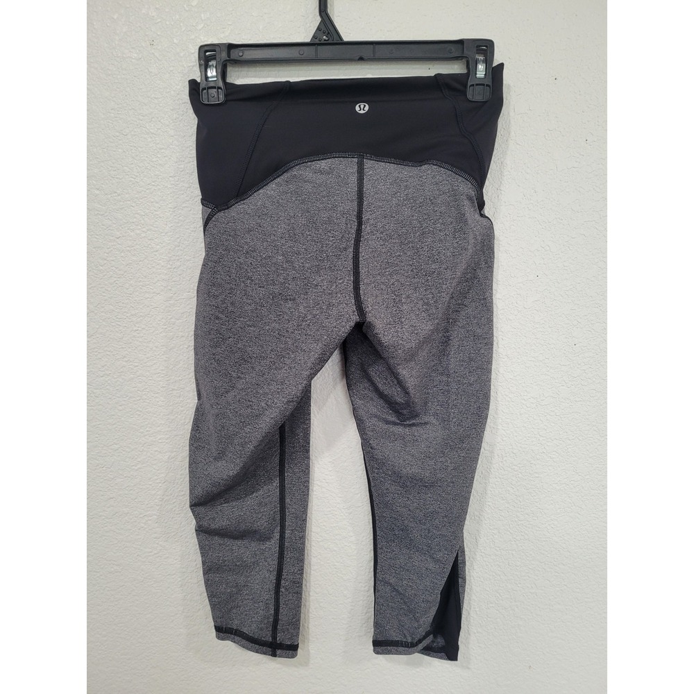 Lululemon Womens Gray Black Mesh Insert Capri Leggings Size 6‎ #P - Picture 4 of 7